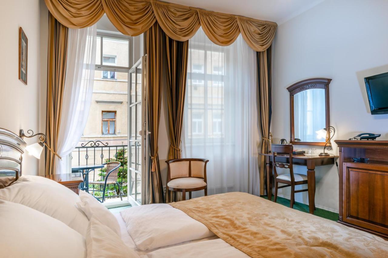 Spa Hotel Schlosspark カルロヴィ・ヴァリ エクステリア 写真