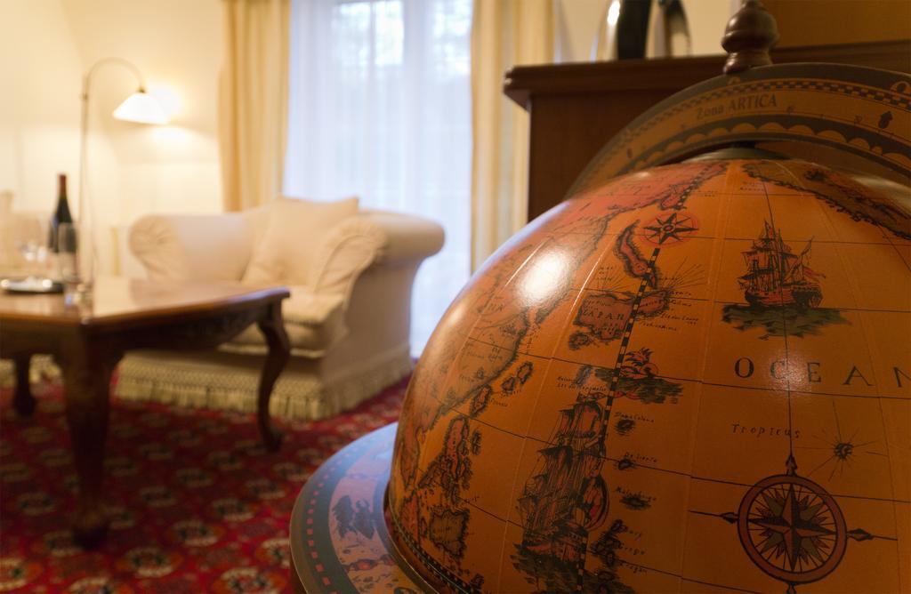 Spa Hotel Schlosspark カルロヴィ・ヴァリ 部屋 写真