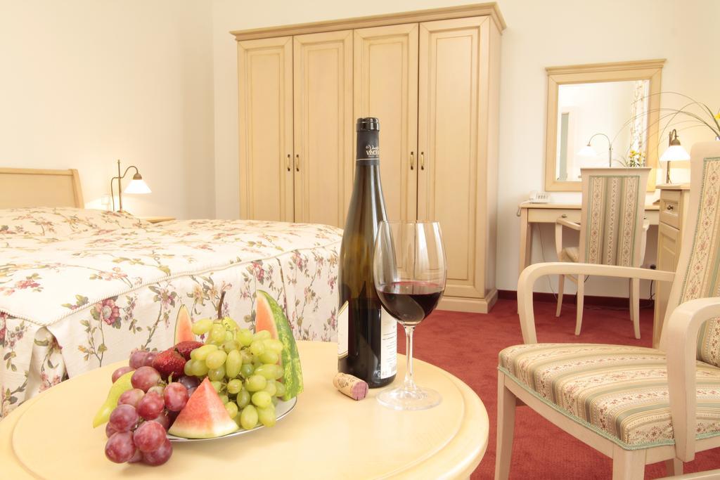 Spa Hotel Schlosspark カルロヴィ・ヴァリ エクステリア 写真