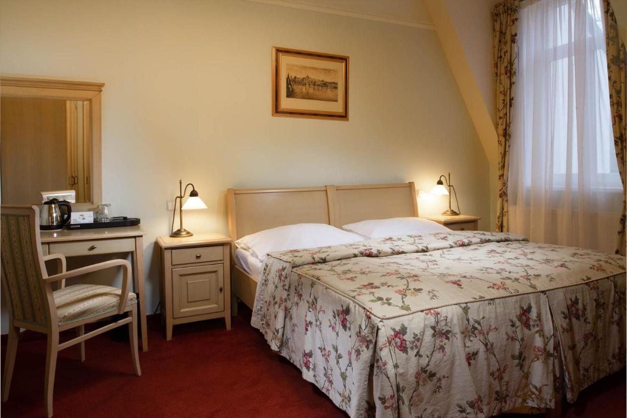 Spa Hotel Schlosspark カルロヴィ・ヴァリ エクステリア 写真